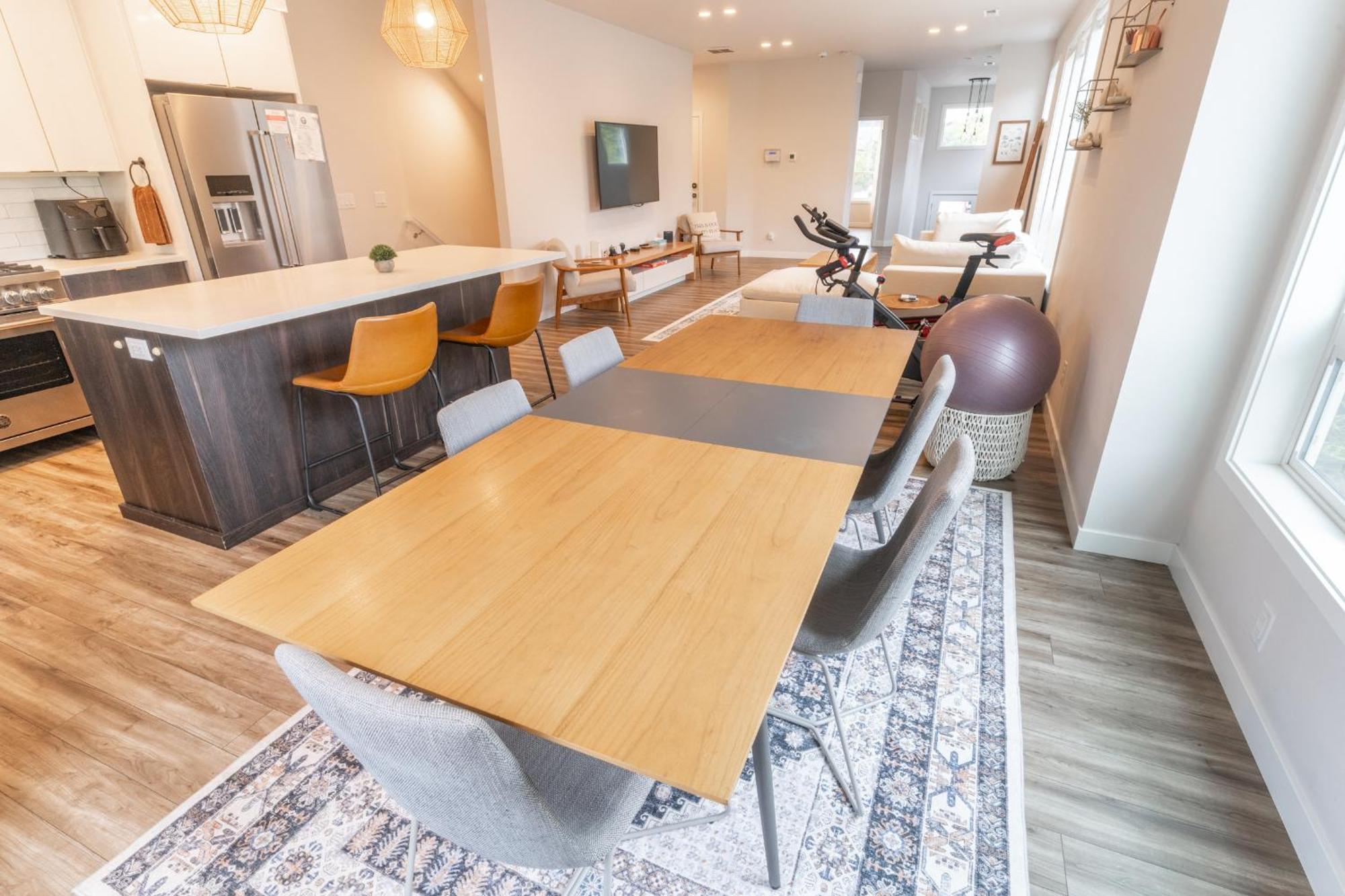 Comfy Family Home, Walkable Neighborhood + Patio! Portland Eksteriør bilde
