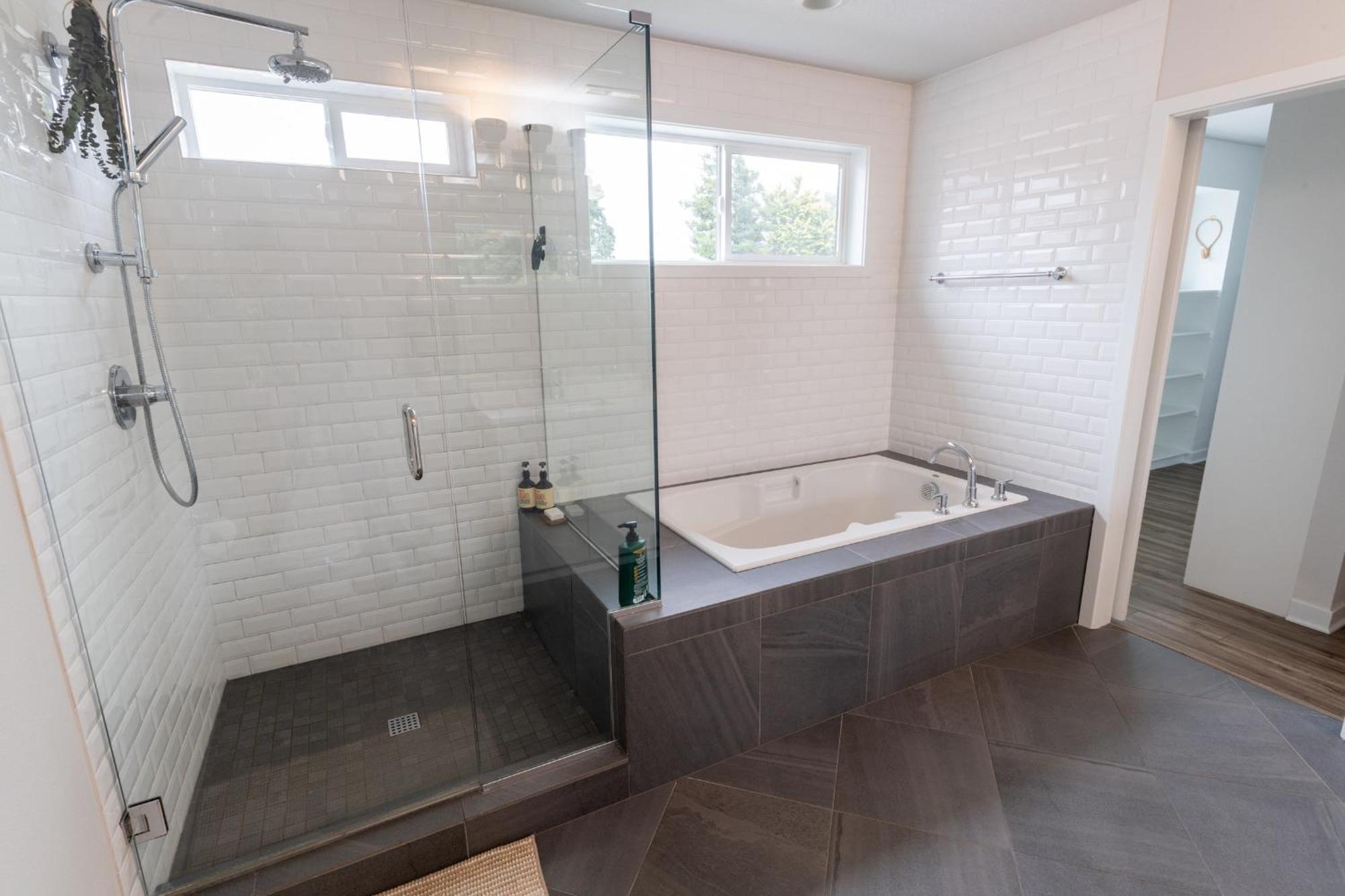 Comfy Family Home, Walkable Neighborhood + Patio! Portland Eksteriør bilde